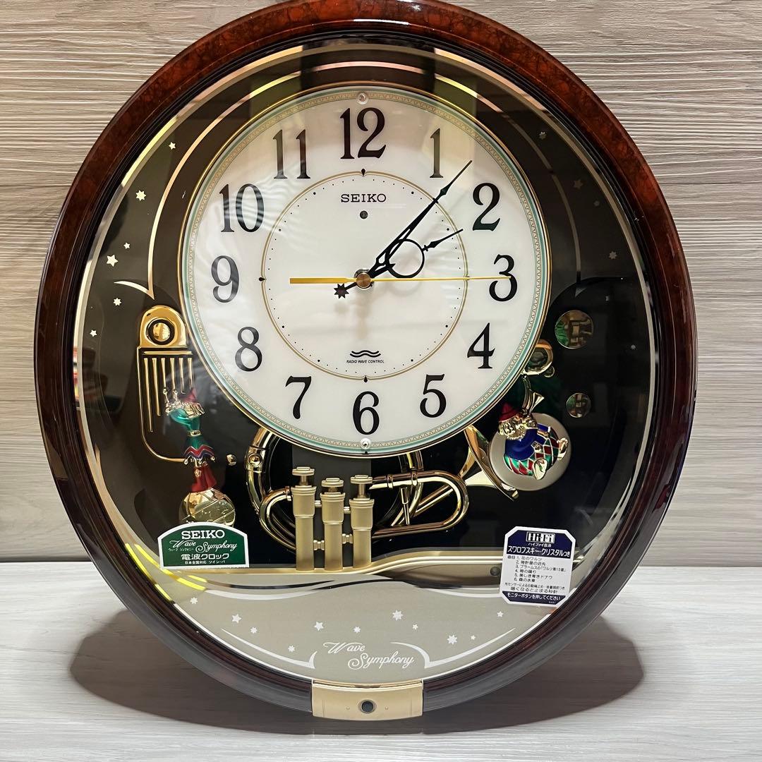 【未使用】セイコー　電波掛け時計　AM236B