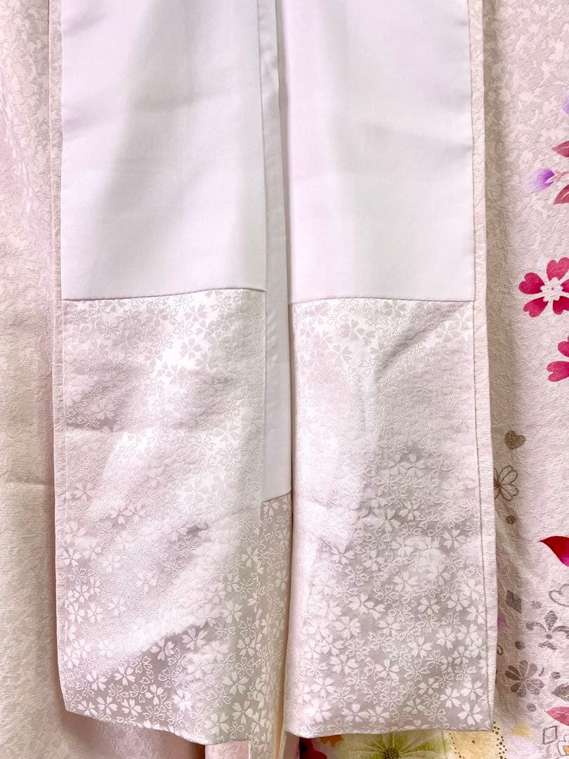 ［振袖］正絹　やわらかい白　生成り　桜　牡丹　蝶　箔　成人式