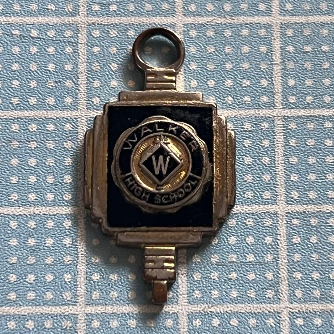 カレッジリング金ゴールド黒ネックレストップ社章ピンズ40sバッジ/バッヂ古着