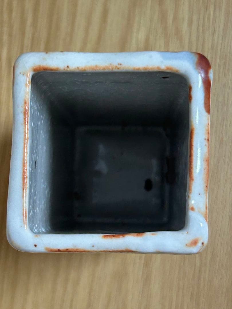 志野焼　康元★四角形陶器花瓶★白茶ストライプ