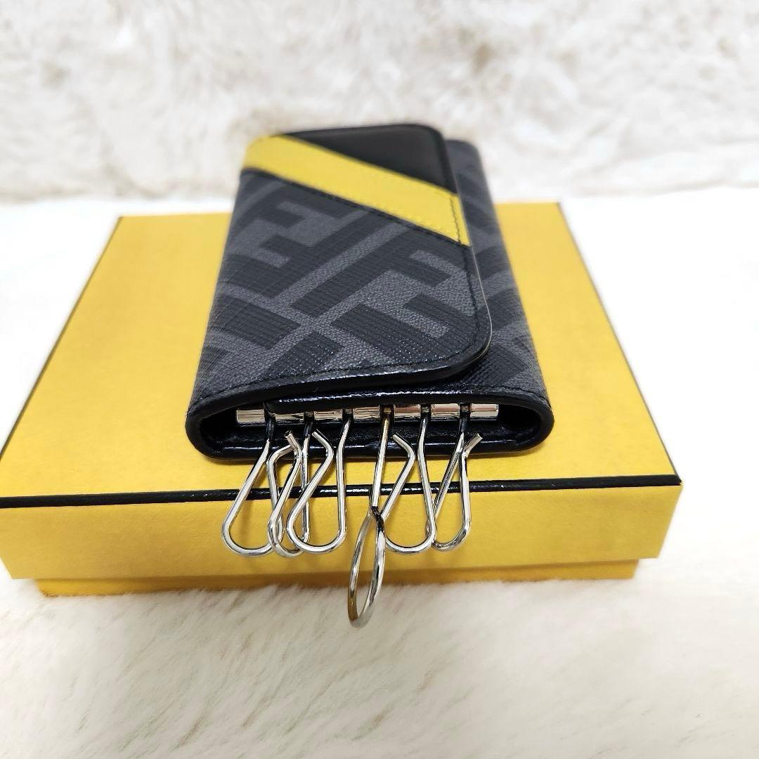 ✨極美品　付属品完備✨フェンディ　キーケース　6連　バイカラー　人気デザイン