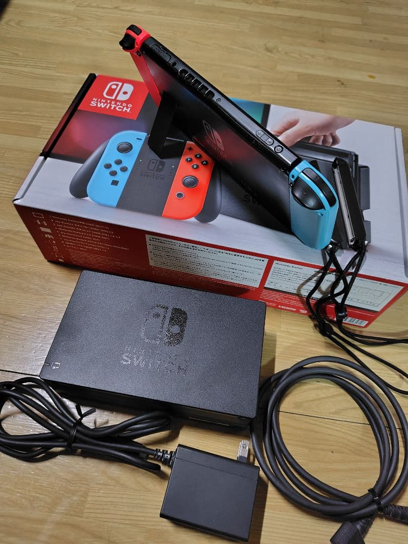 Nintendo Switch ネオンレッド/ブルー 本体 初期