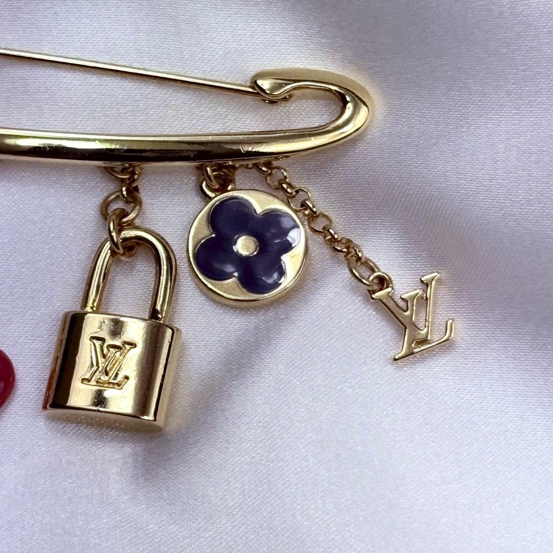 美品✨ルイヴィトン ブローチ チャーム 5連 ゴールド