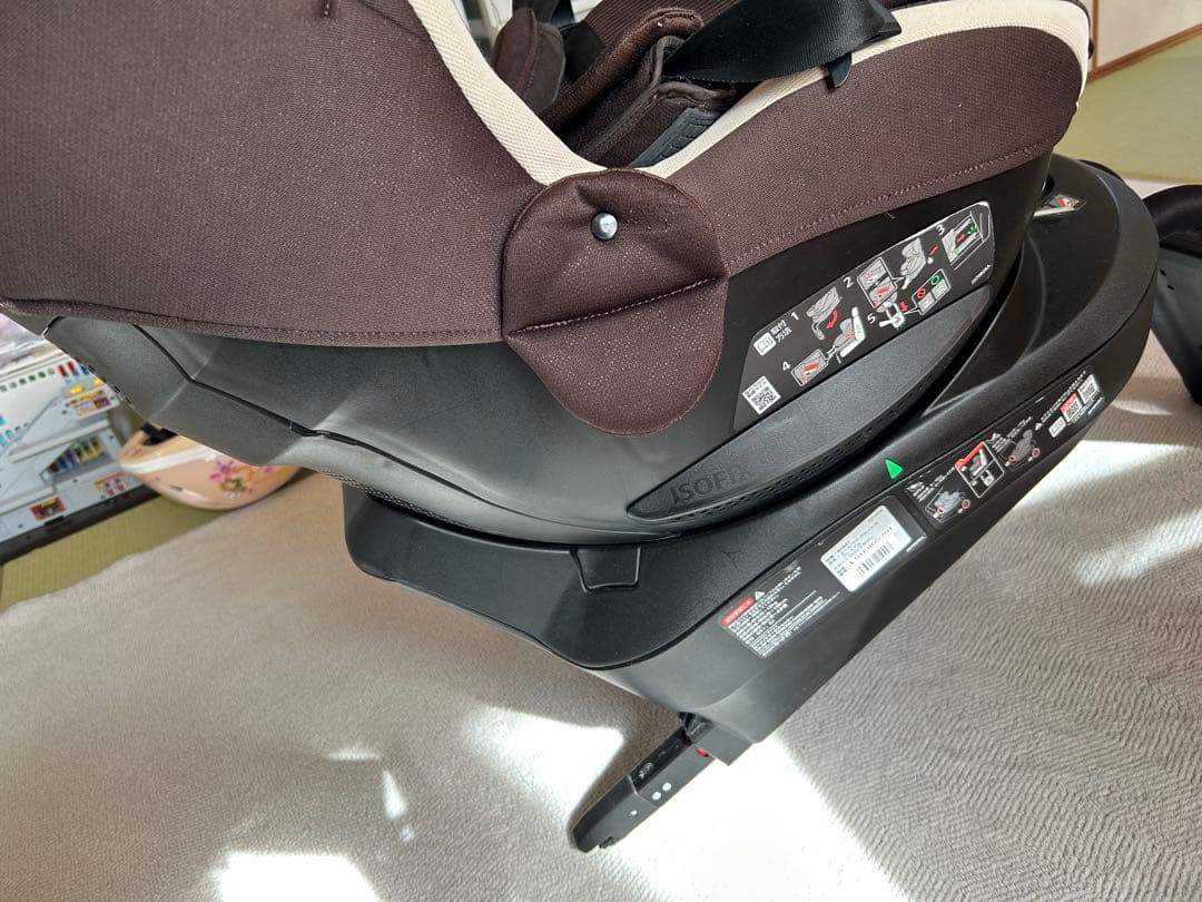 3連休限定値下げエールべべチャイルドシート ISOFIX クルット3iプレミアム