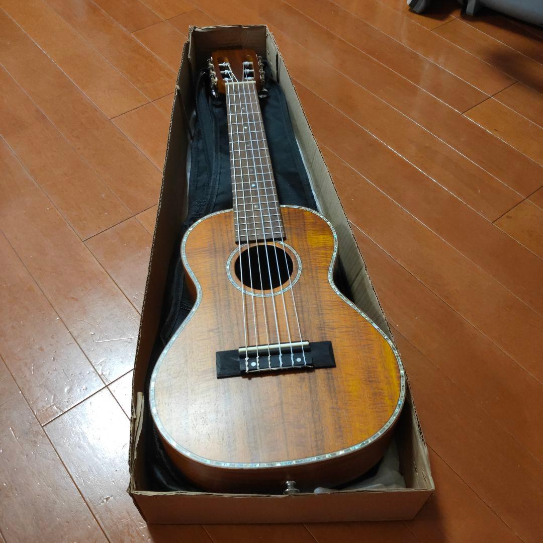 Aria ATU-180/6K 6弦ウクレレ