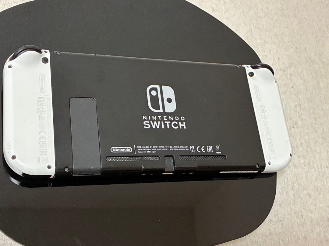 NintendoSwitch 本体＋Joy-Con（動作確認済み）