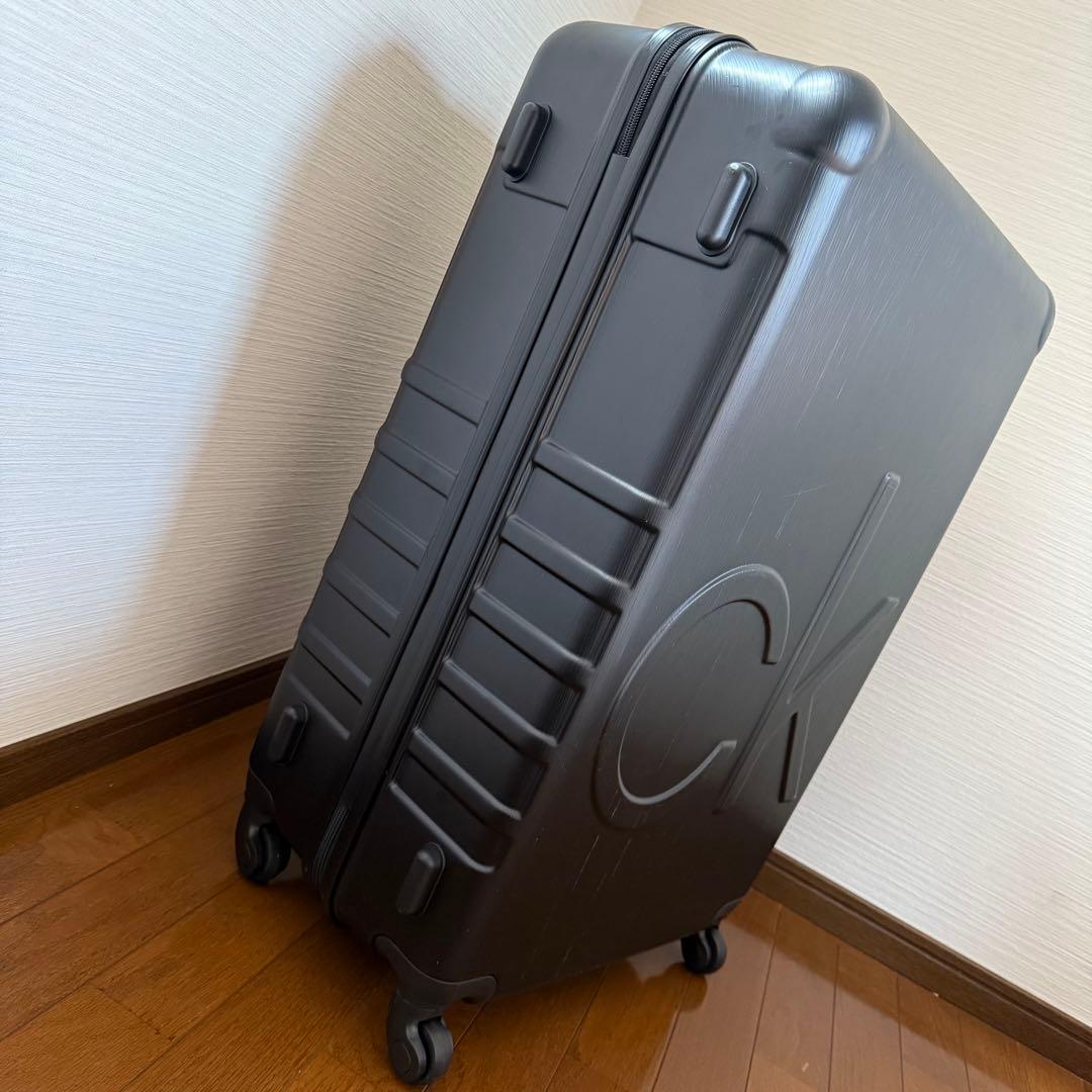 カルバンクライン スーツケース Lサイズ 軽量 大きめロゴ クールデザイン