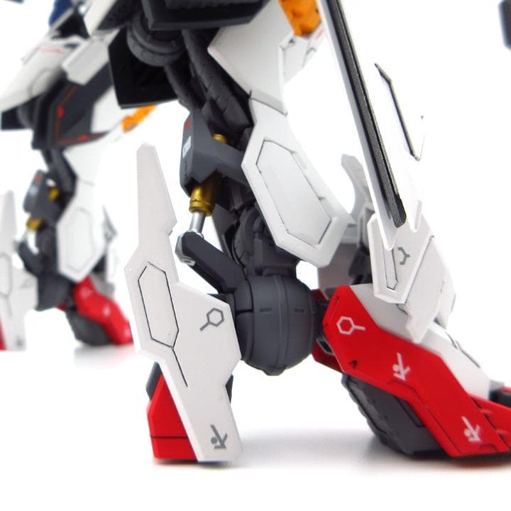 ガンダム　バルバトス・ルプス　塗装完成品　MG 1/100　バルバトスルプス
