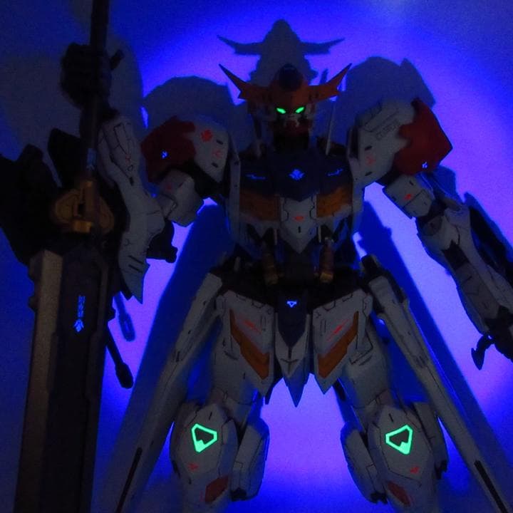 ガンダム　バルバトス・ルプス　塗装完成品　MG 1/100　バルバトスルプス