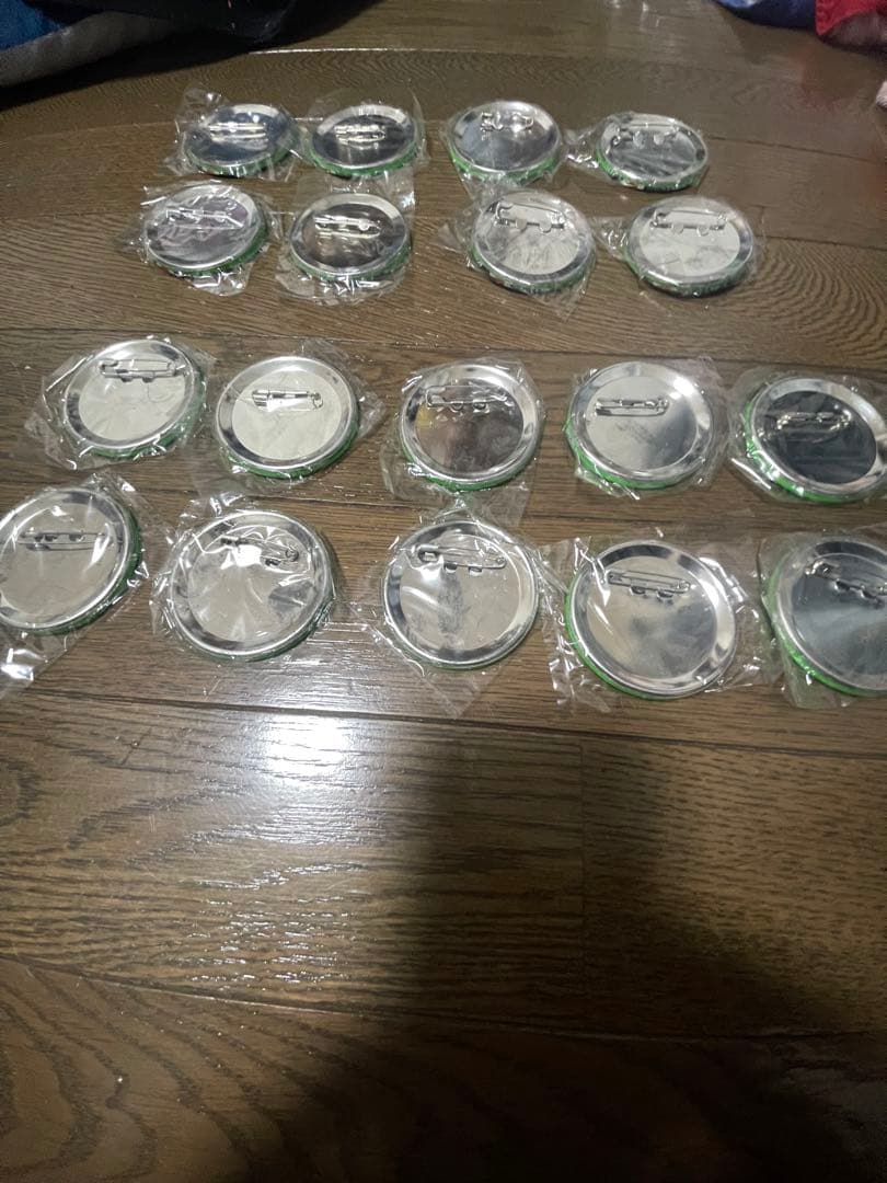 Fujicolor キャラクター 缶バッジ 仮面ライダー　ウルトラマン