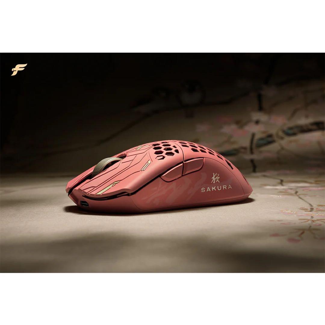 Finalmouse UltralightX Sakura mサイズ
