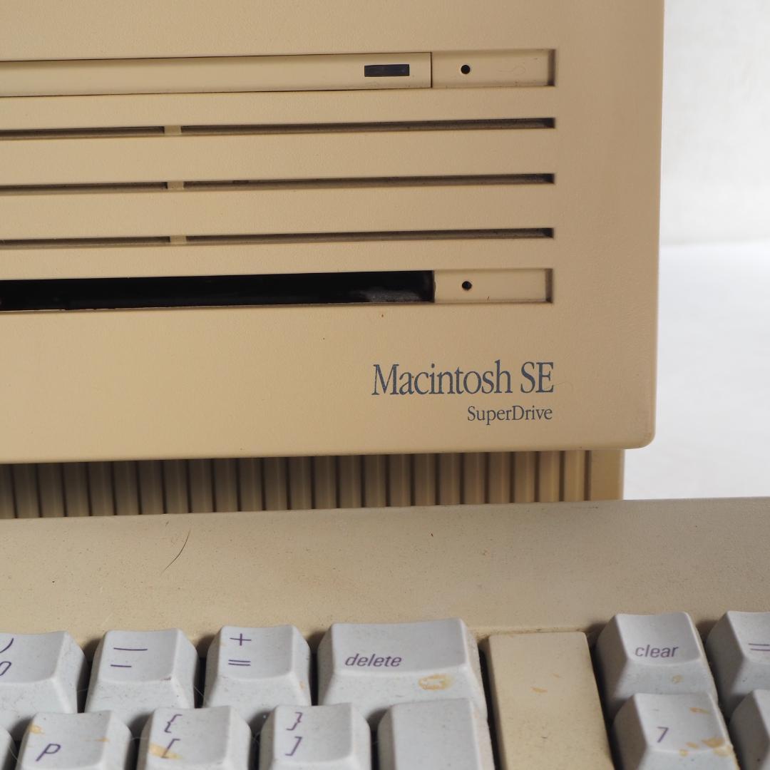 Apple Macintosh SE キーボード付