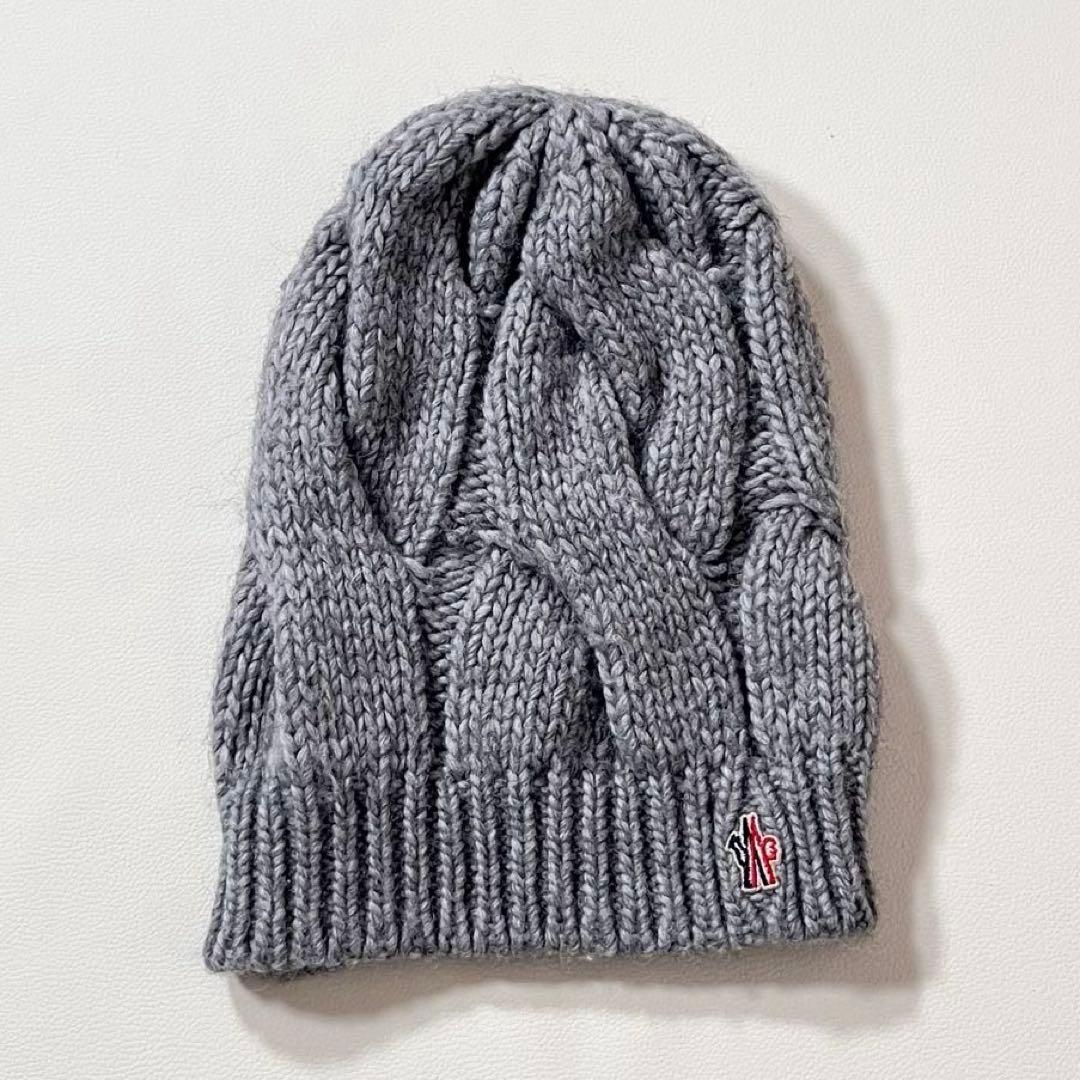 【美品】モンクレール　ニット帽　ケーブル編み　ロゴ　ユニセックス　キャップ　帽子