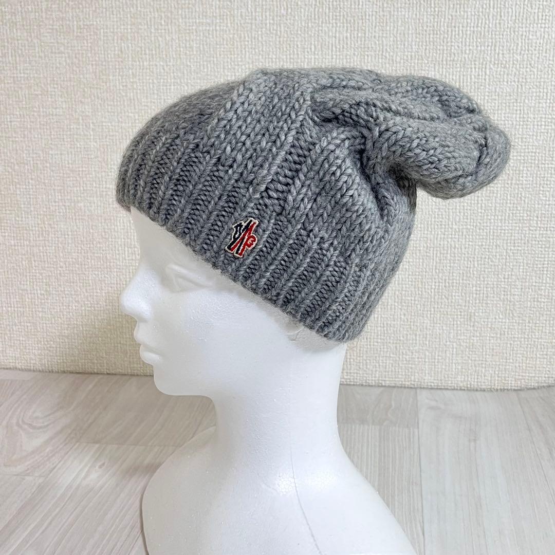 【美品】モンクレール　ニット帽　ケーブル編み　ロゴ　ユニセックス　キャップ　帽子