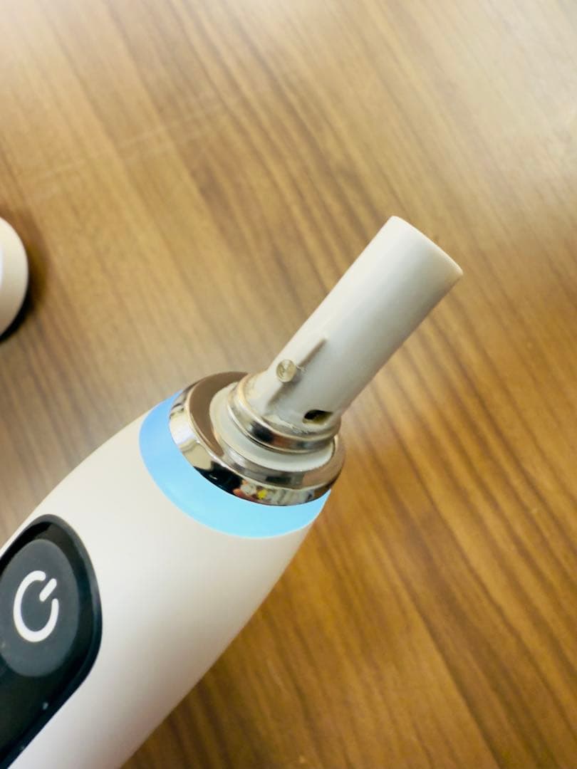 【超美品★】ブラウン オーラルB iO9 ホワイト braun 電動歯ブラシ