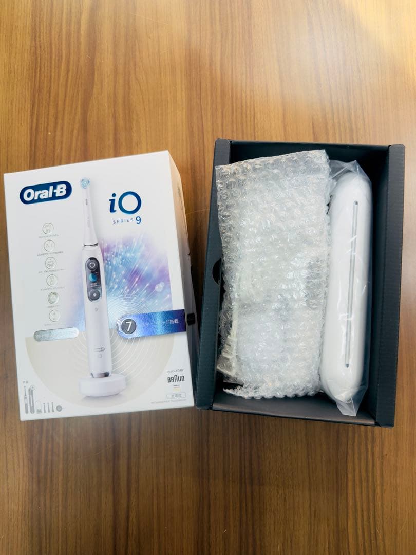 【超美品★】ブラウン オーラルB iO9 ホワイト braun 電動歯ブラシ