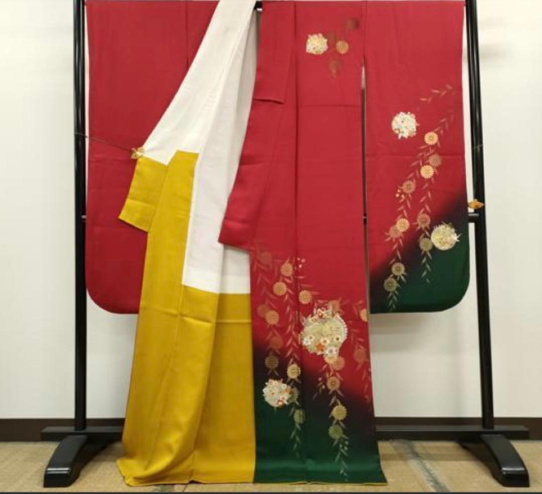 振袖 フルセット6点M〜Lサイズ赤と緑の花柄刺繍　正絹　売り切り終了