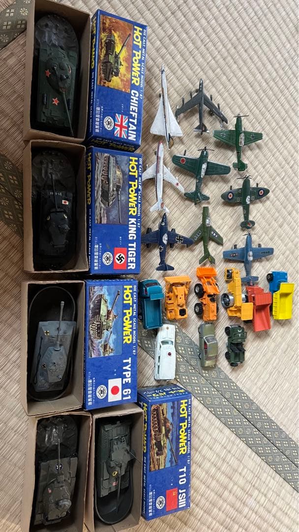超レトロ❗️トミカ他箱付き戦車、飛行機、海外製含。