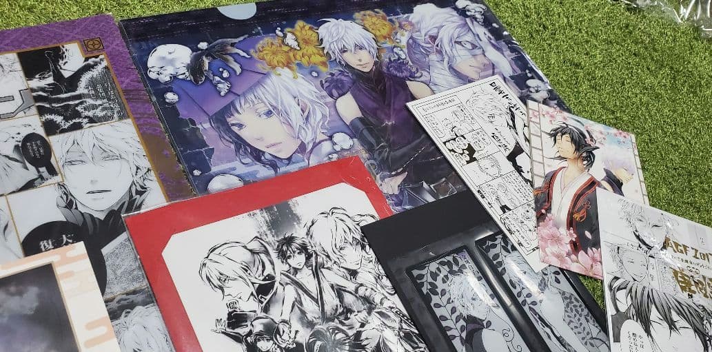 曇天に笑う　曇天火　金城白子　クリアファイル　缶バッジ　ポストカード　ステッカー