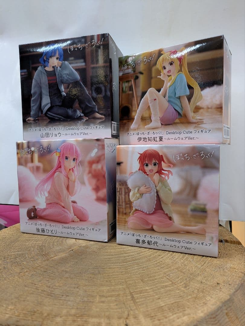 Y*i様 アニメ「ぼっち、ざ、ろっく」Desktop Cuteフィギュア4体セッ