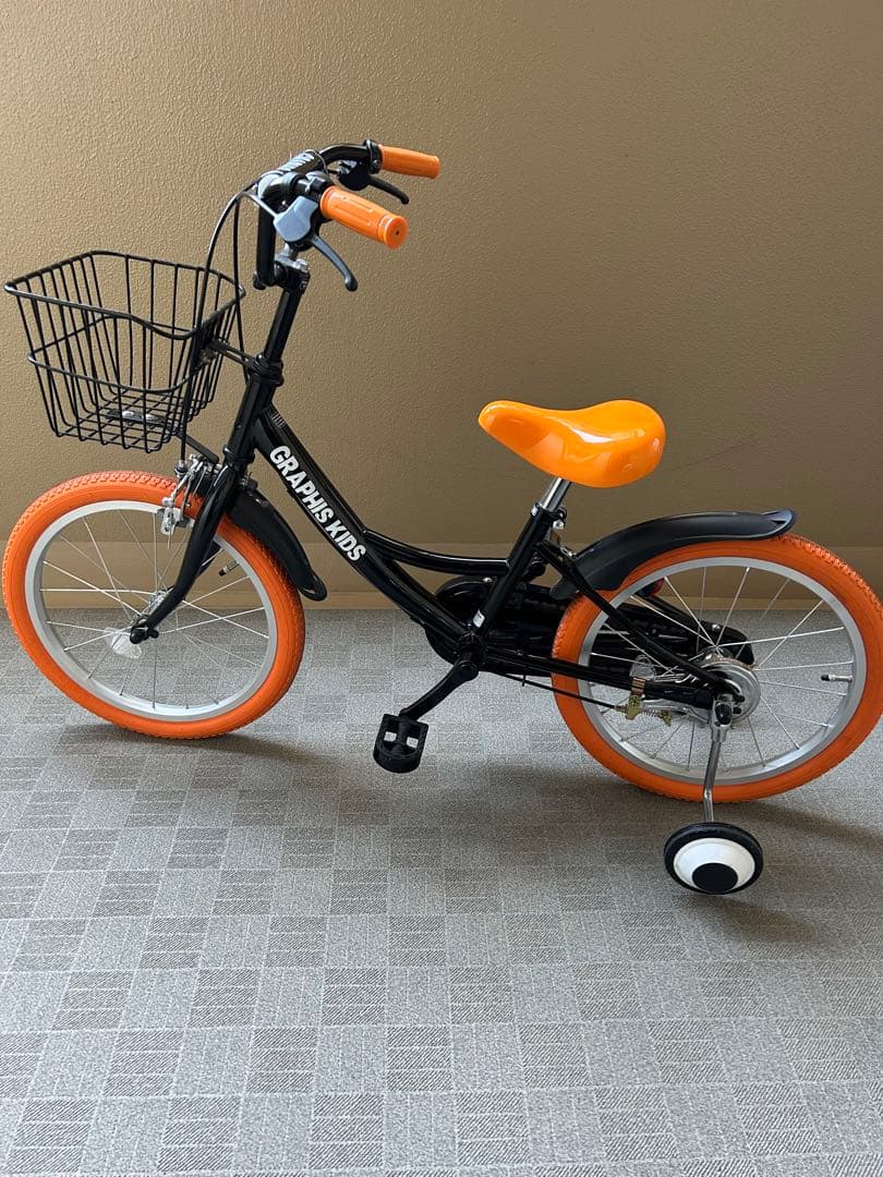 【美品】GRAPHIS☆子供用自転車☆18インチ　ブラック/オレンジ☆補助輪付き