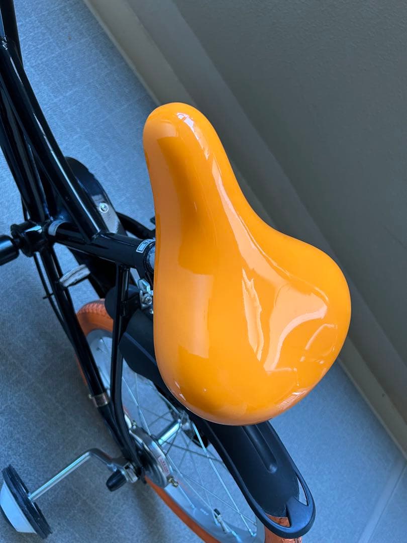 【美品】GRAPHIS☆子供用自転車☆18インチ　ブラック/オレンジ☆補助輪付き