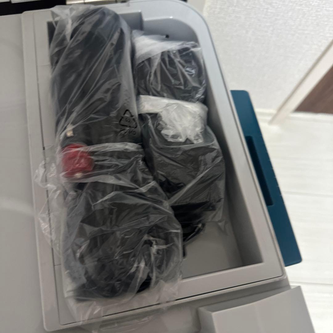新品箱有り◼︎ マキタCW180DZ 冷温庫 キャスター付
