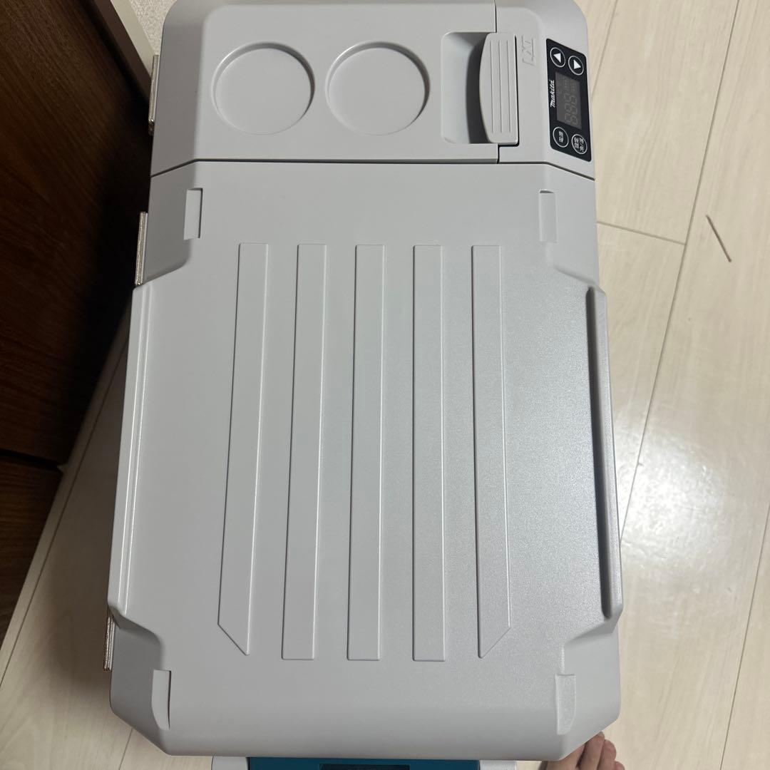 新品箱有り◼︎ マキタCW180DZ 冷温庫 キャスター付