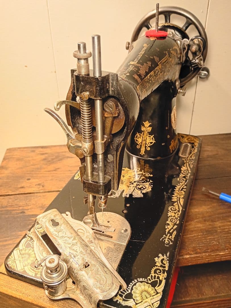 シンガー　スフィンクス　縫うためのアンティーク　ミシン　レトロ