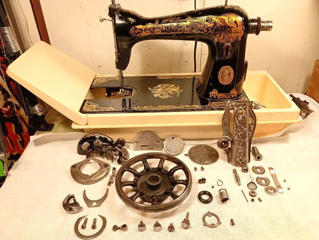 シンガー　スフィンクス　縫うためのアンティーク　ミシン　レトロ