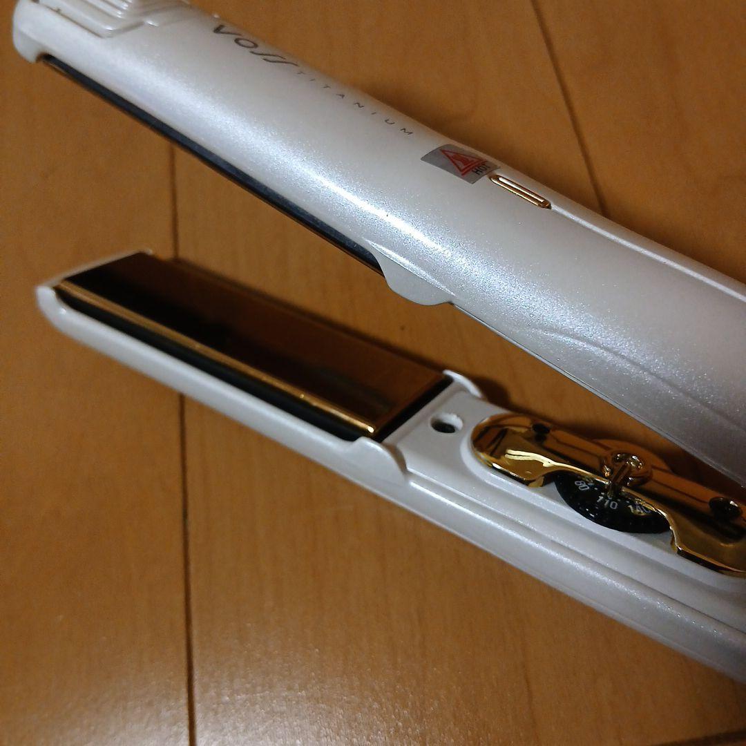 アイロン VOSS　M-24　 パールホワイト