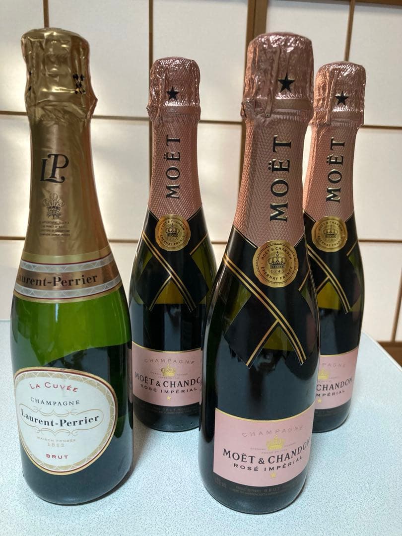 モエ.シャンドン.ロゼ3本、ローランペリエ１本、4本セット