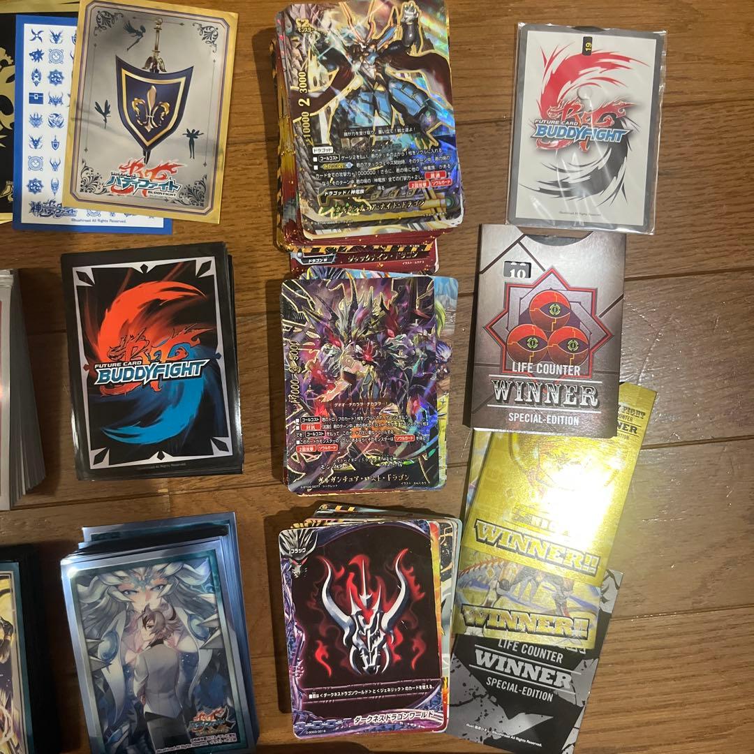 t*a様 バディファイト　引退品　激レアスリーブ　カード等多数