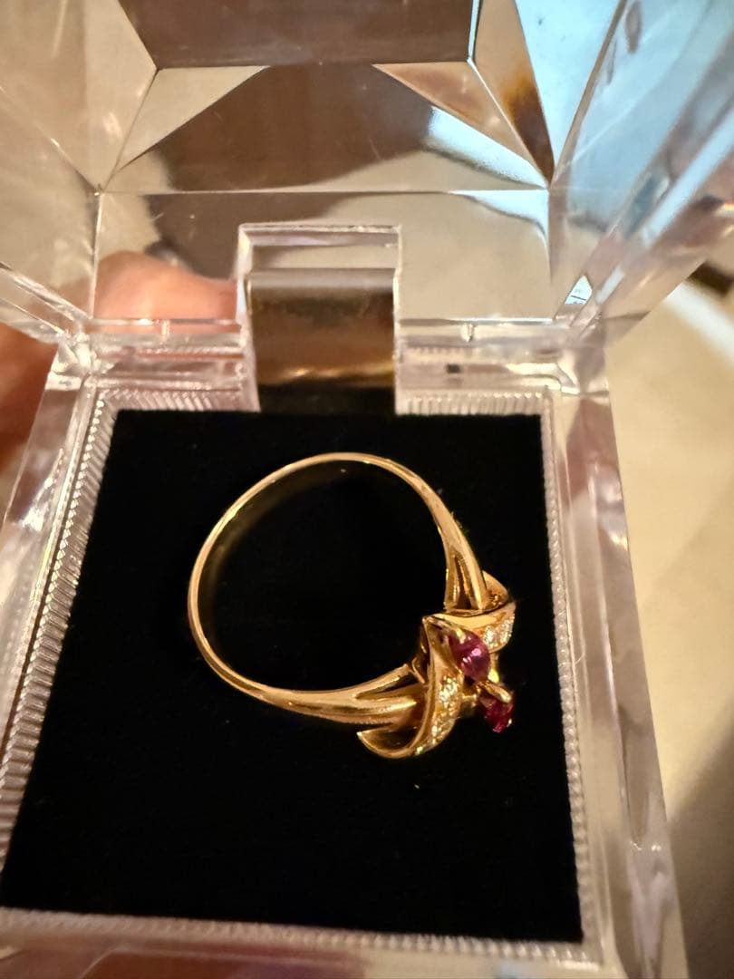 ダイヤ　ルビー？　18金指輪　12号くらい