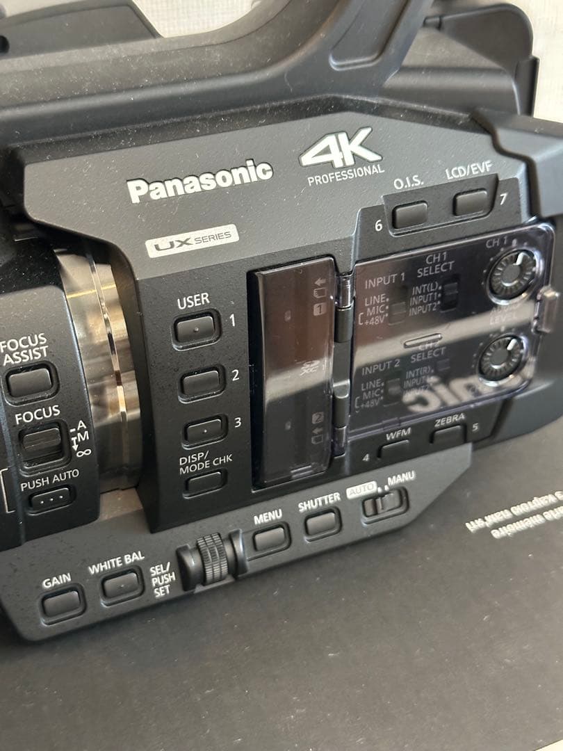 ビデオカメラ Panasonic AG-UX180