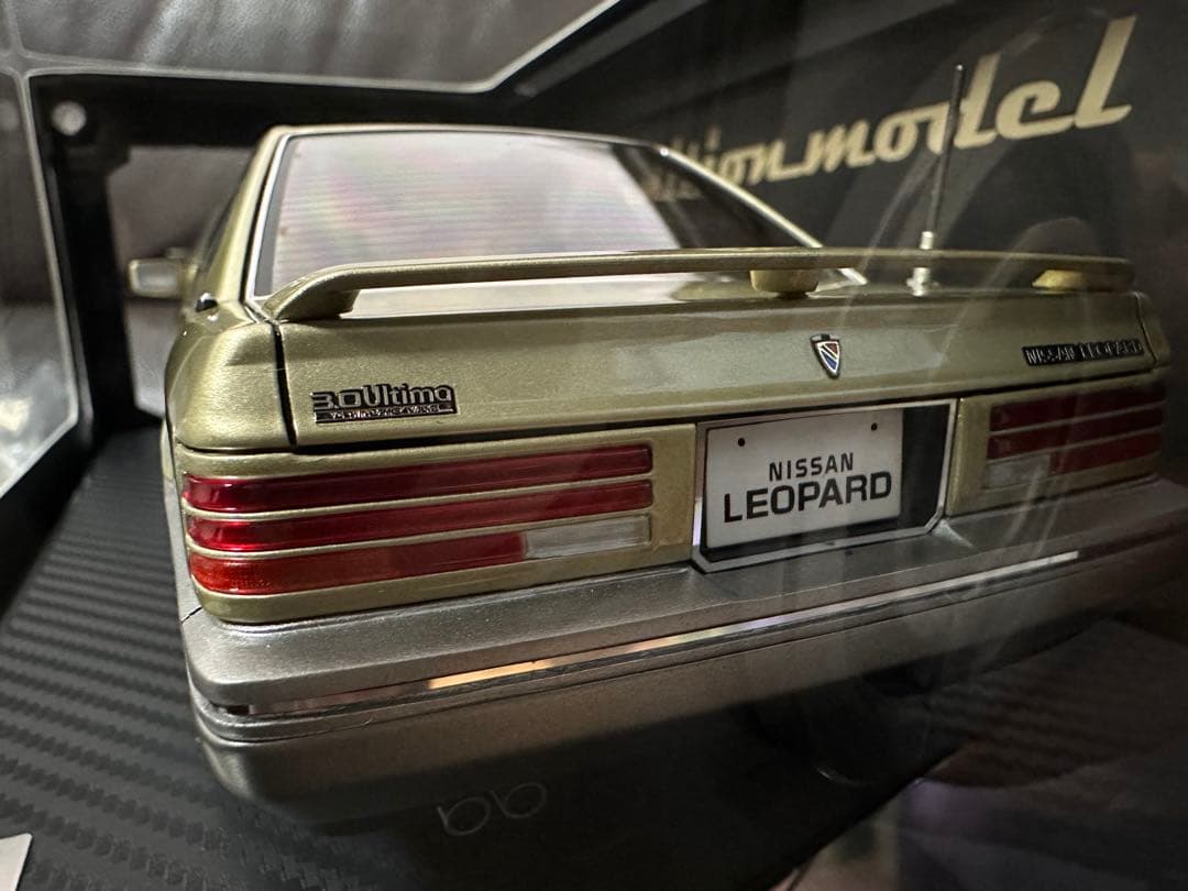 1/18 イグニッションモデル レパード F31 ignition model