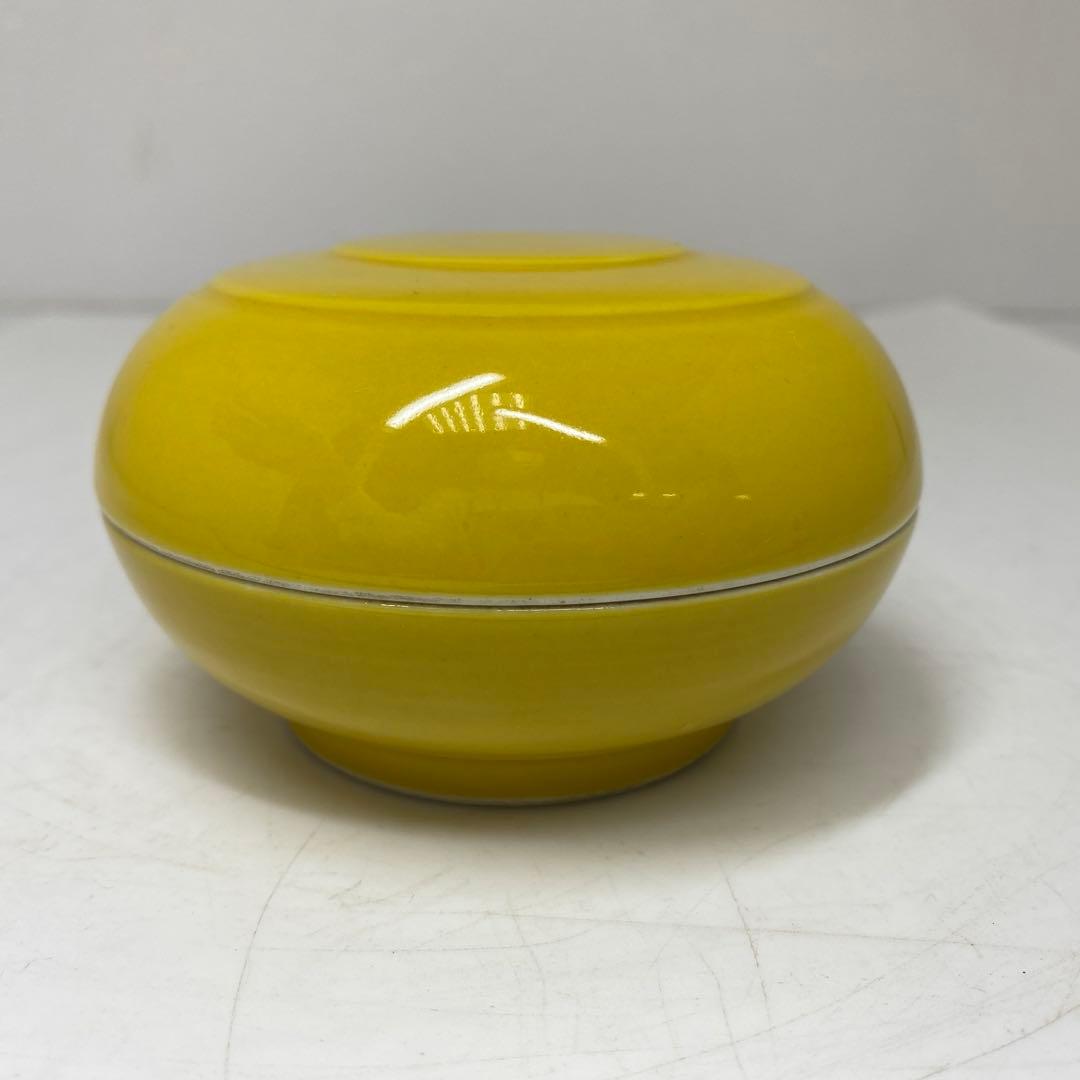 専用　黄釉蓋物　「大清乾隆年製」　幅約9.5㎝　タサニ　東さ7-0428①