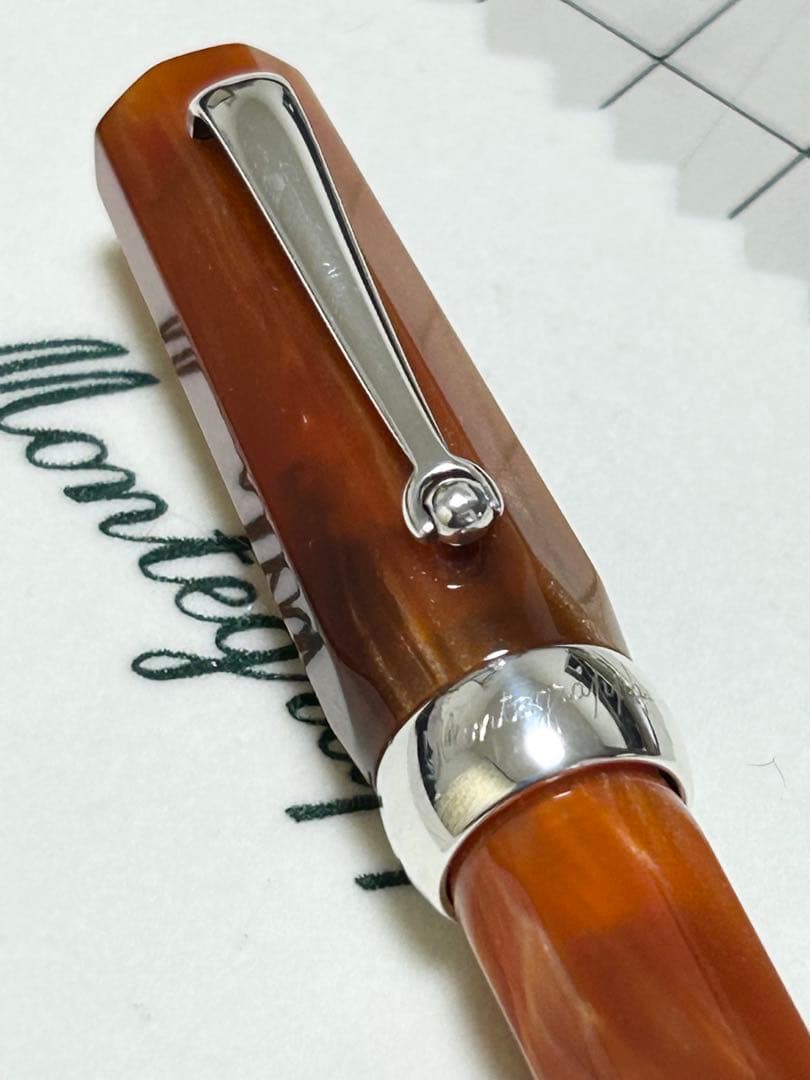 モンテグラッパ　ミクラ　キャラメルブラウン　万年筆 18k （エボナイト芯）