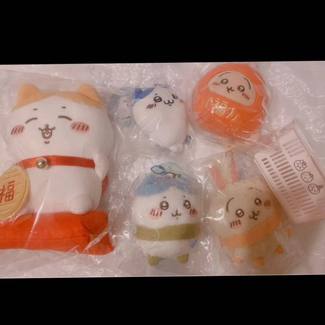 ちいかわ 招福 ハチワレ ぬいぐるみ だるまになっちゃった マスコット