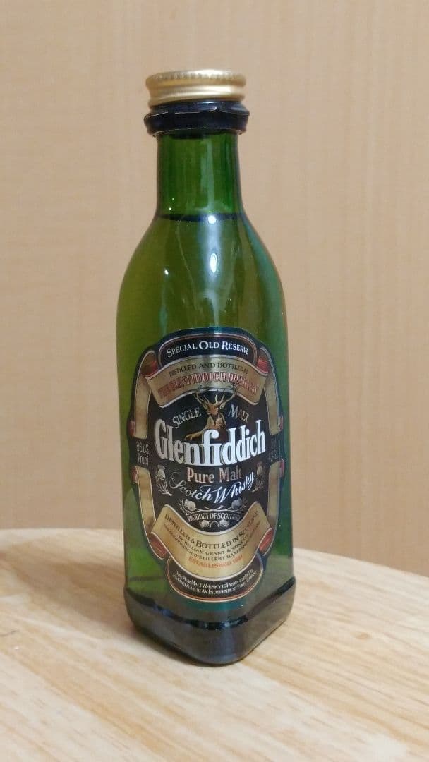 グレンリベット 18Y　グレンフィディック(旧ボトル)　ミニチュアボトルセット