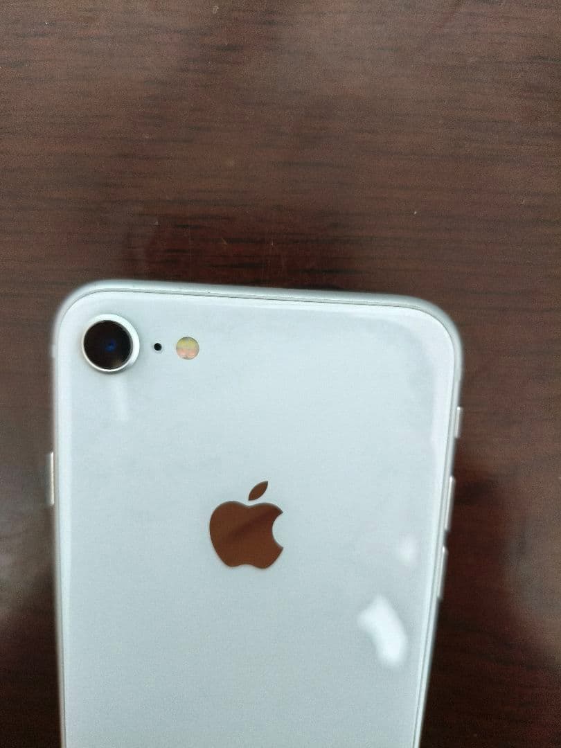 iPhone8 SiMロック解除済み