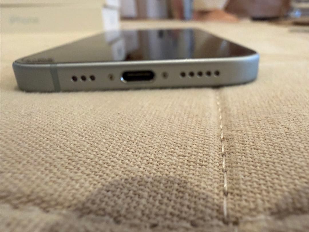 Apple iPhone 15 本体　美品SIMフリー　95%