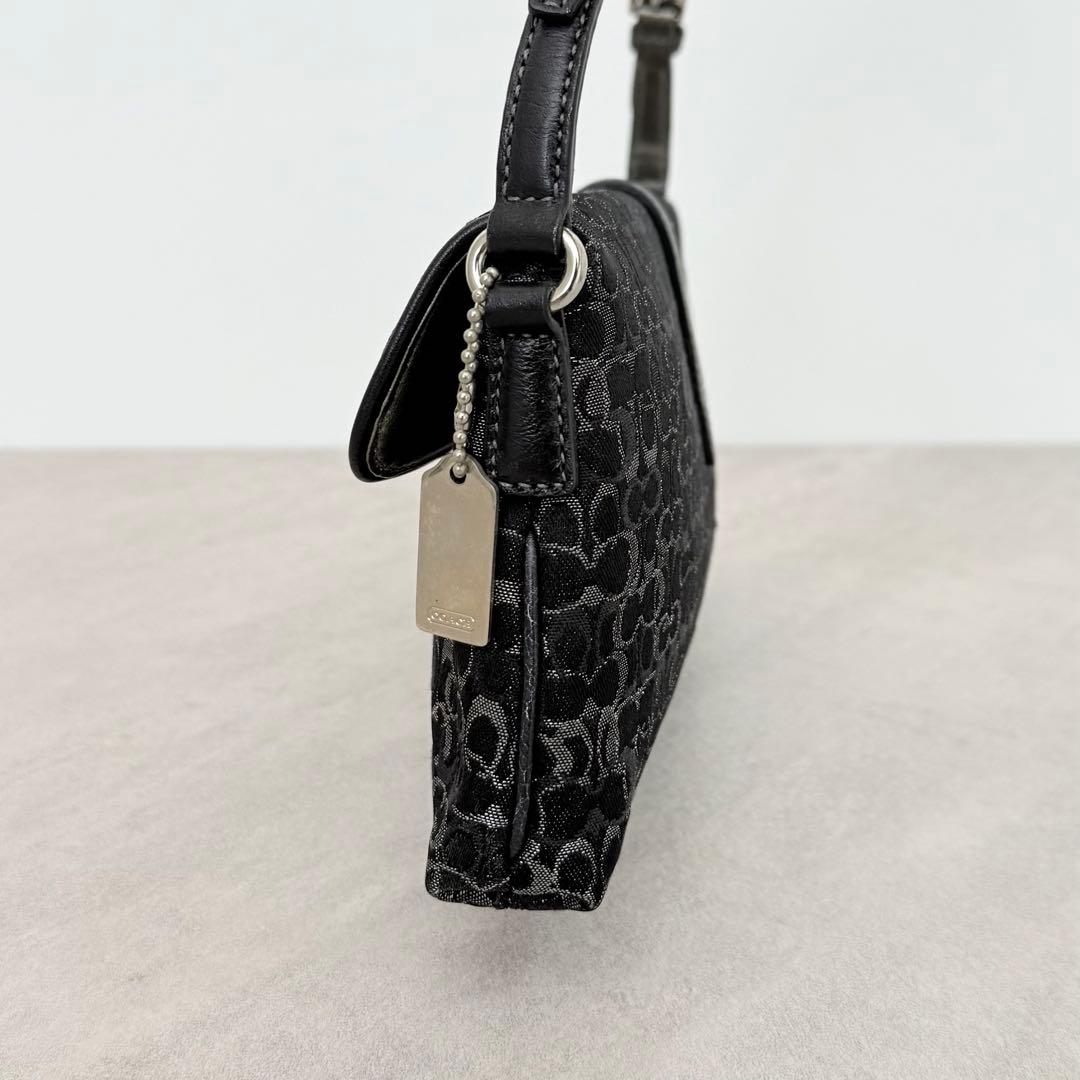 バッグ Coach Black Signature Soft Clip Pouch