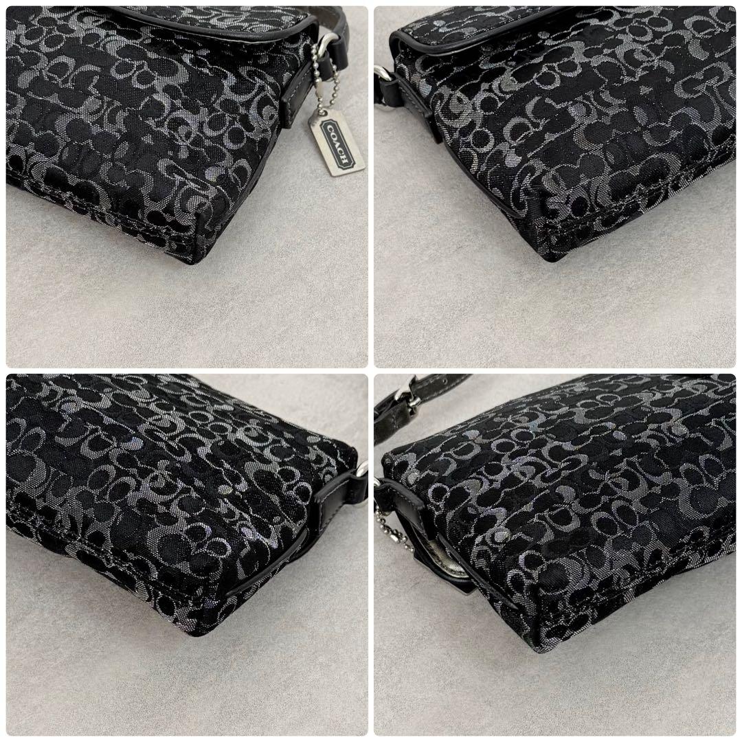 バッグ Coach Black Signature Soft Clip Pouch