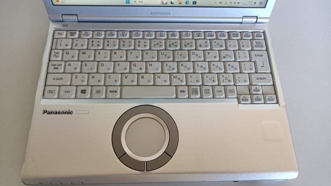 ノートパソコンpanasonic第七世代Core i5 SSD256Gメモリ8G