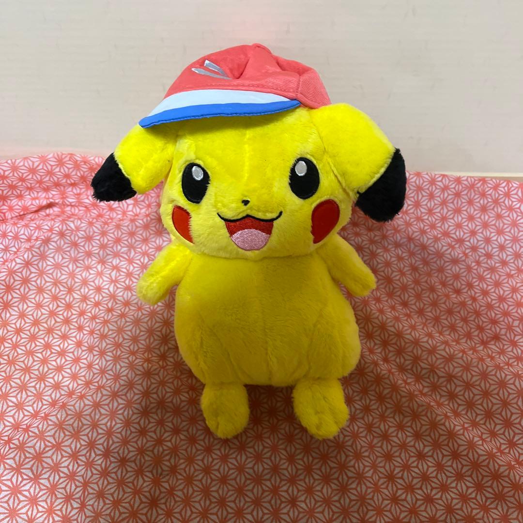 ポケモン　ピカチュウ　ぬいぐるみ