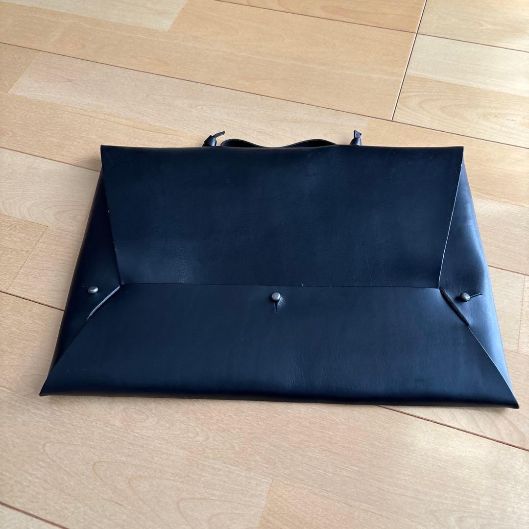 アンリクイール書類入れ