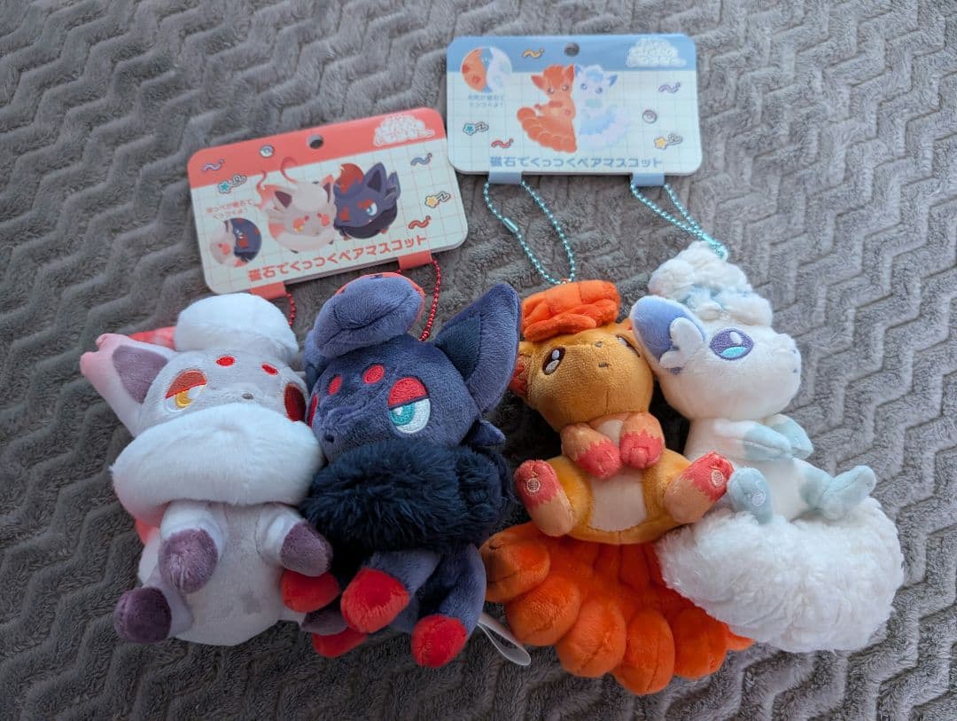 磁石でくっつくペアマスコット にたものどうし ゾロア＆ヒスイゾロア　ロコン