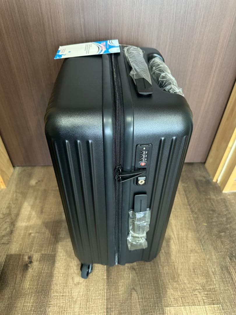 メルセデス・ベンツ ブラックキャリーケース