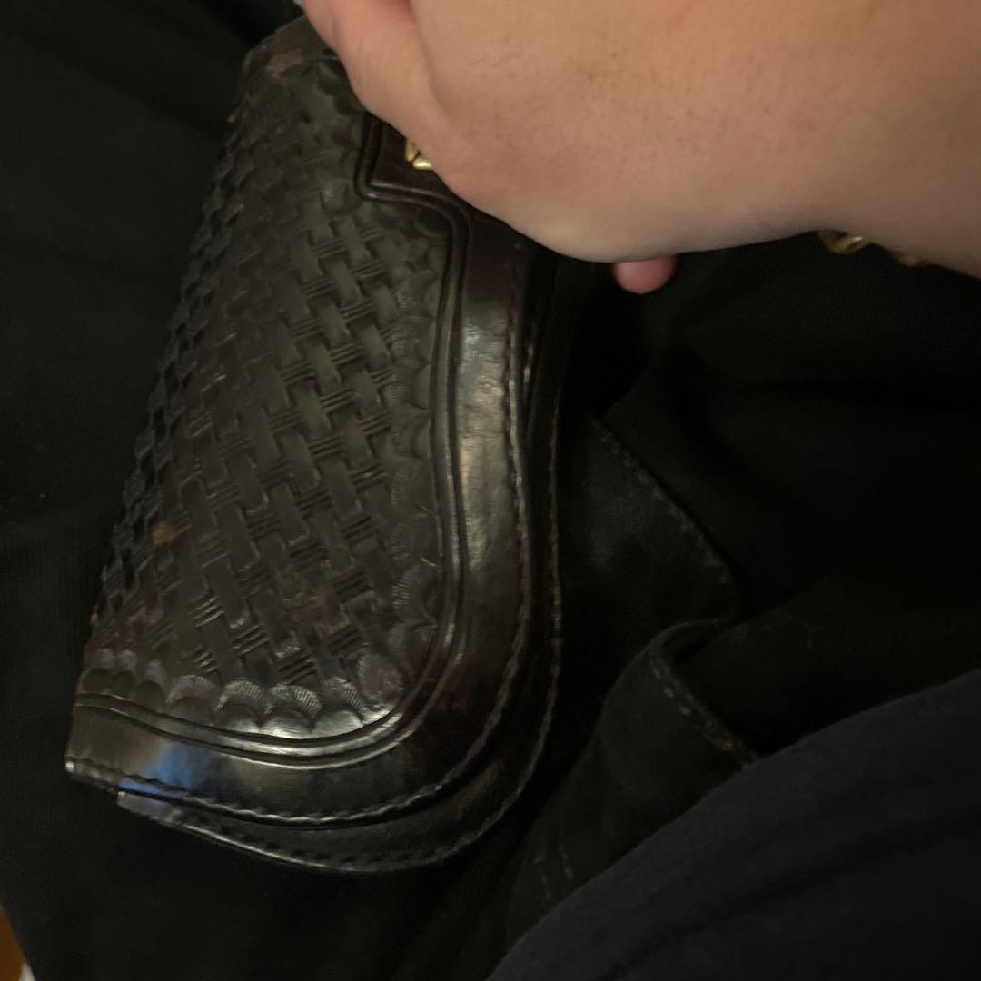 黒いレザー編み込みキーケース